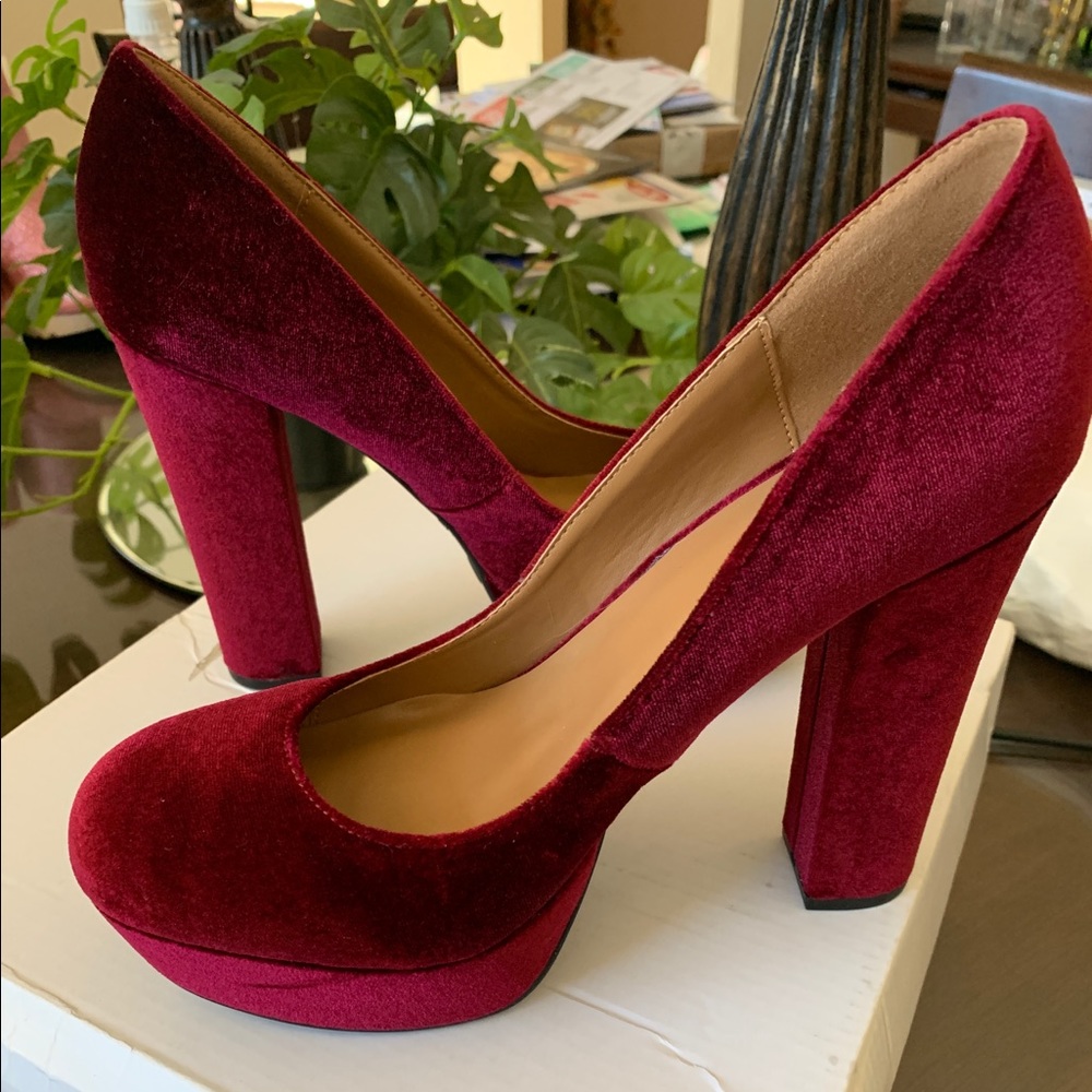 Dress shoes